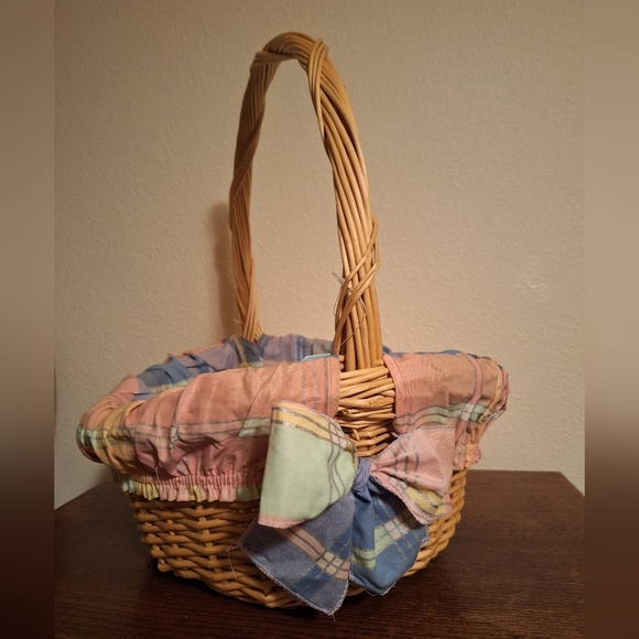 Vintage 90s New With TagExtra Large Oval Wicker Basket with removable liner - Picture 2 of 8